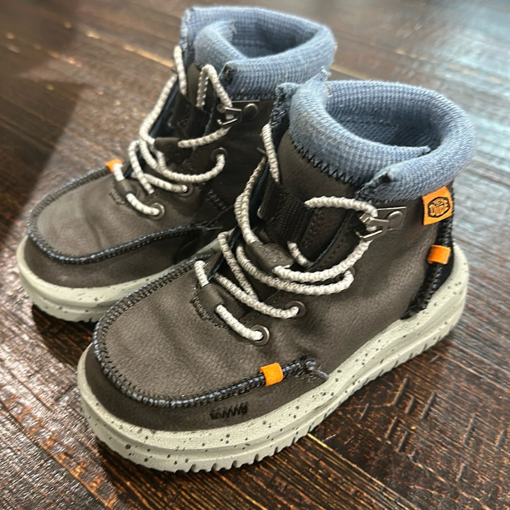 Hey Dude Bradley Boots Toddler Leather Gray/Blue Size TD8 Shoes - gently used